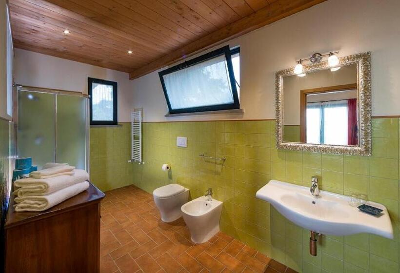 فندق Agriturismo Podere L'aione