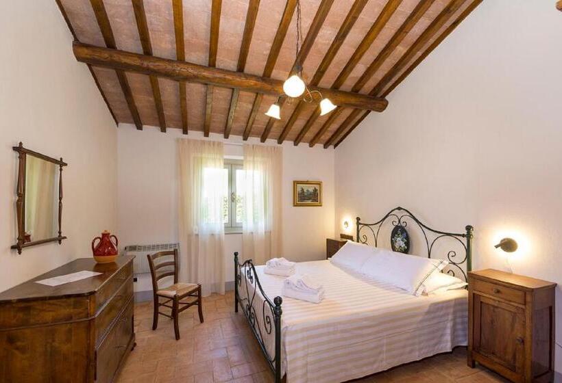 فندق Agriturismo Podere L'aione