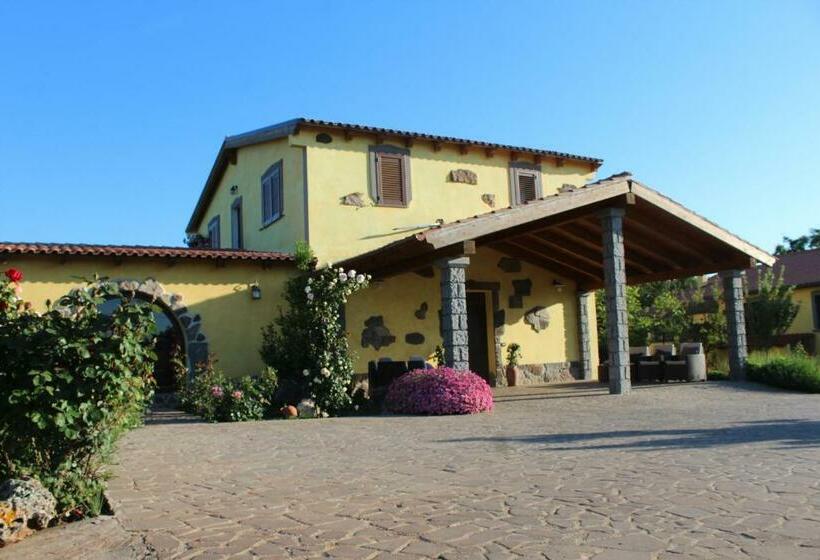 فندق Il Cardoncello