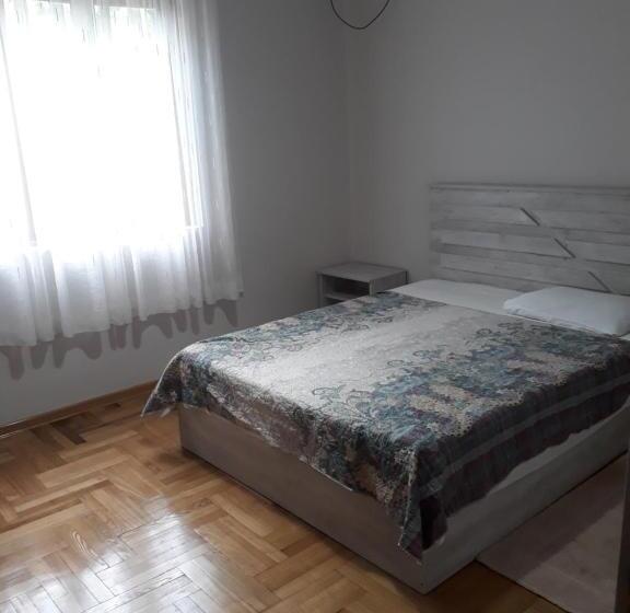 ペンション Merabi Guest House