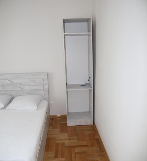 ペンション Merabi Guest House