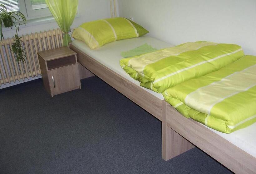 פנסיון Penzion Na Rozcestí