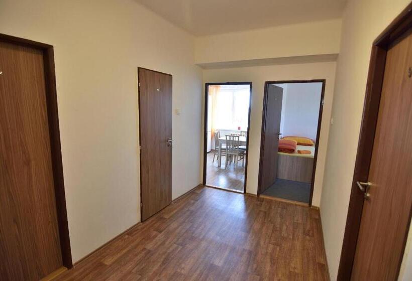 פנסיון Penzion Na Rozcestí