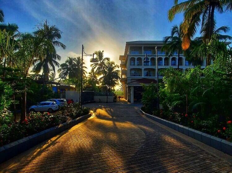 هتل Holiday Inn Goa Candolim