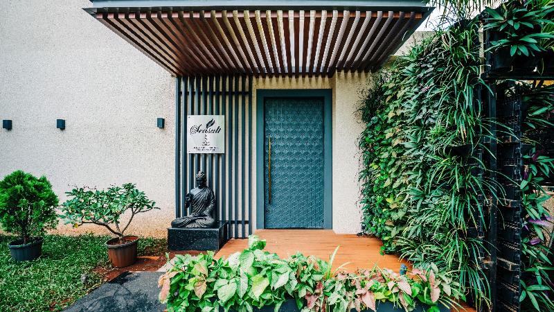 هتل Holiday Inn Goa Candolim