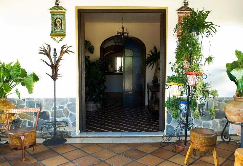 هتل Cortijo Salinas