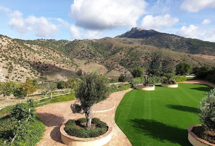 فندق Cortijo Salinas