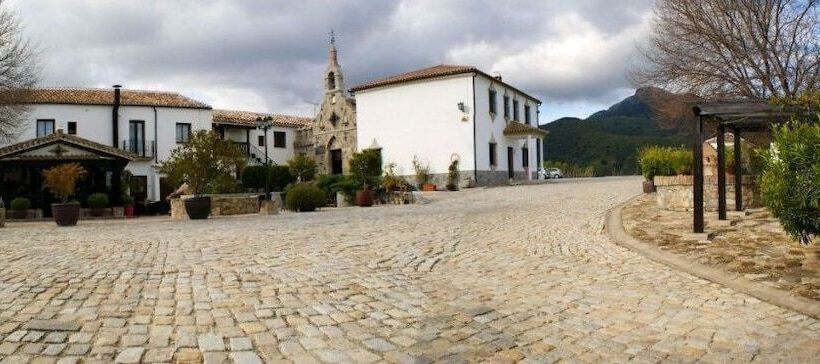 فندق Cortijo Salinas