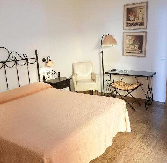 בית מלון כפרי Plaza Escribano