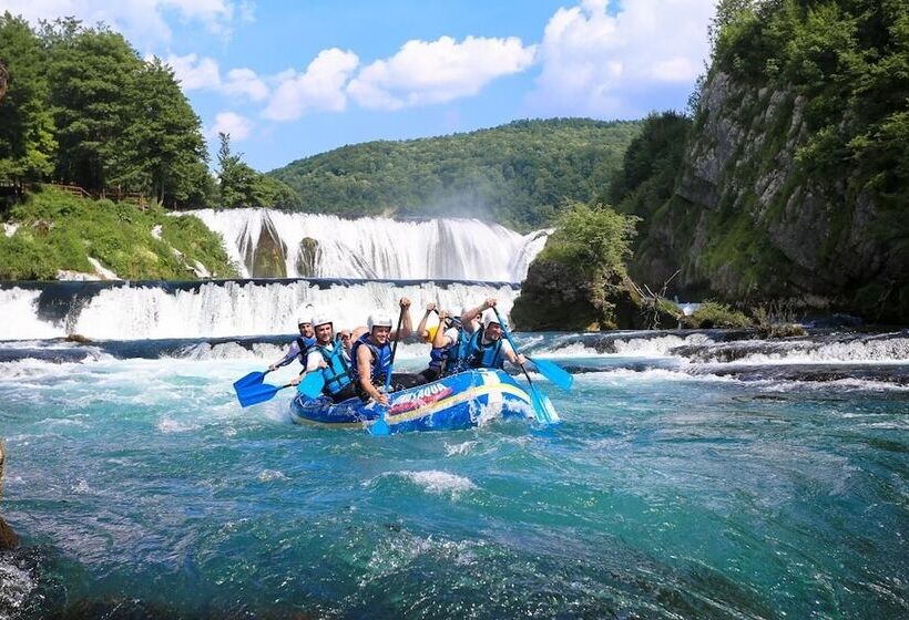 فندق Plitvice Pension Perisic