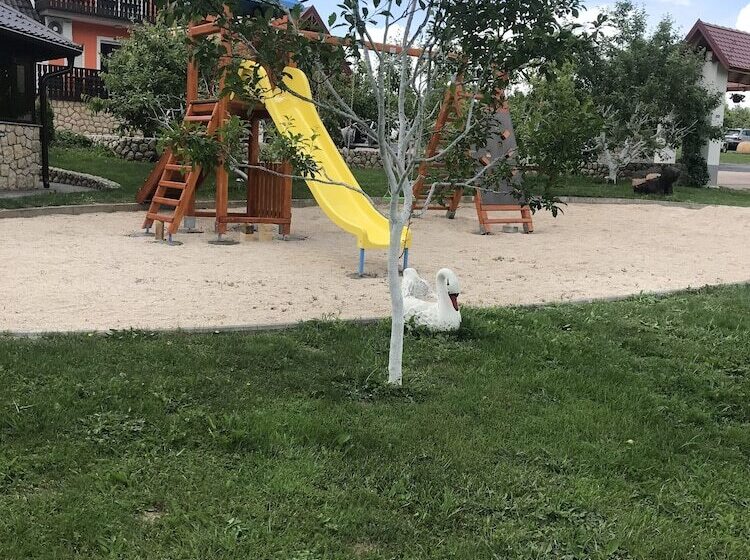 فندق Plitvice Pension Perisic