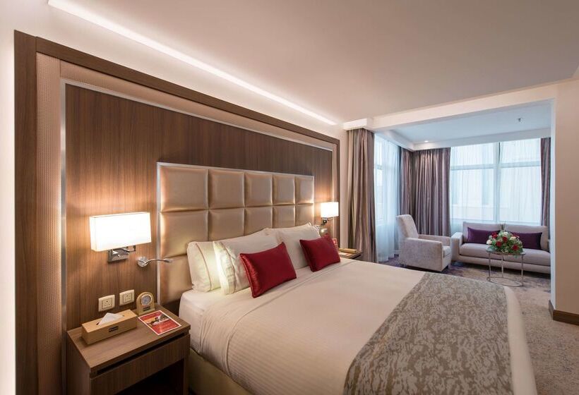 هتل Ramada By Wyndham Continental Jeddah