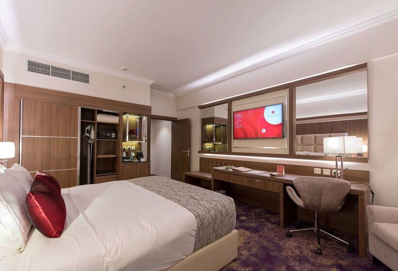 هتل Ramada By Wyndham Continental Jeddah