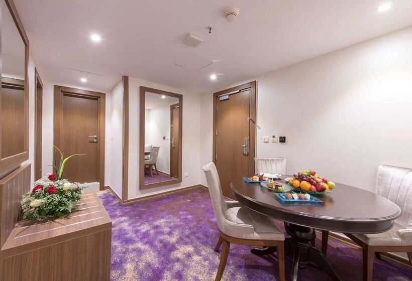 هتل Ramada By Wyndham Continental Jeddah