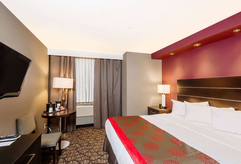 هتل Ramada By Wyndham Niagara Falls By The River