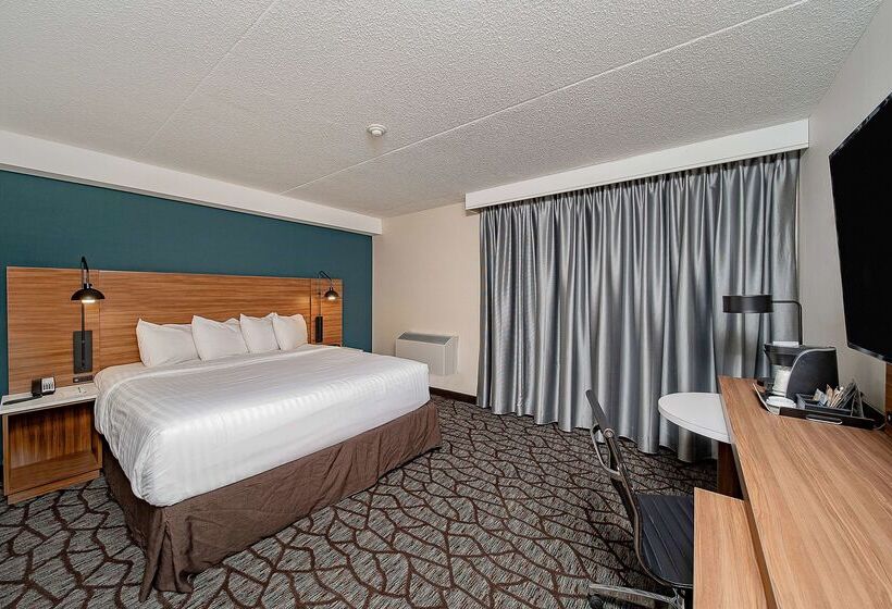 هتل Wyndham Garden Niagara Falls Fallsview