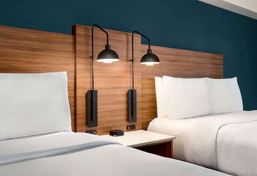 هتل Wyndham Garden Niagara Falls Fallsview