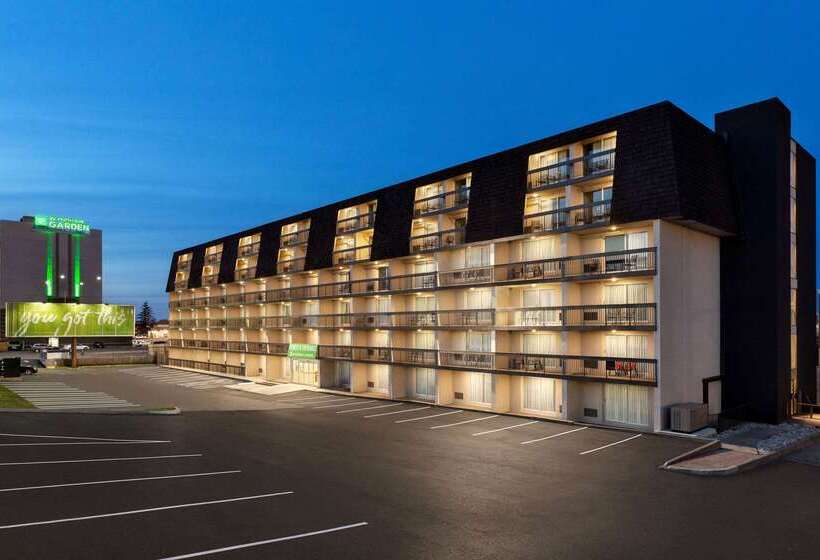 هتل Wyndham Garden Niagara Falls Fallsview