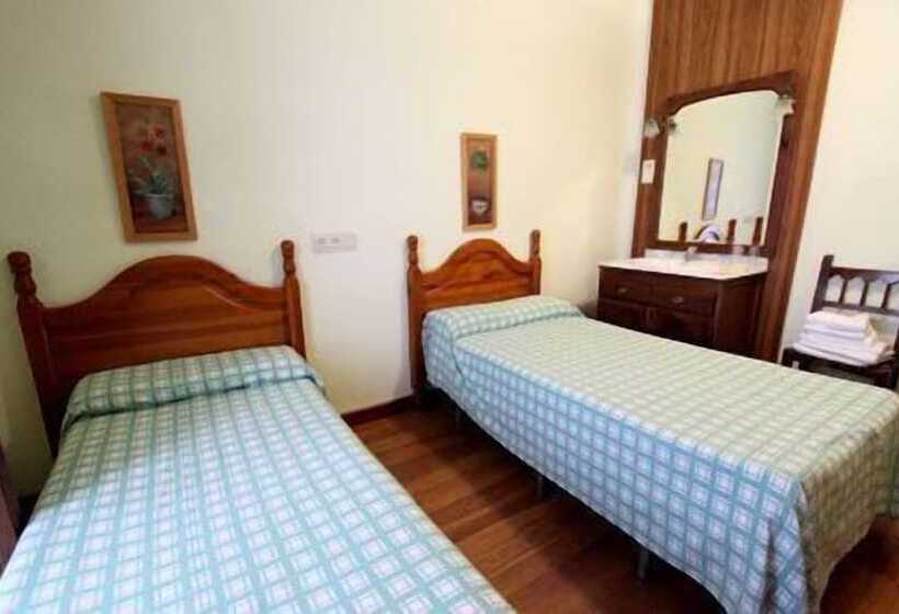 مسافرخانه Pension Atlantida