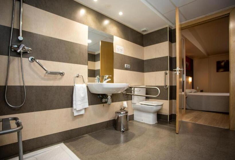 هتل Ciudad De Ejea