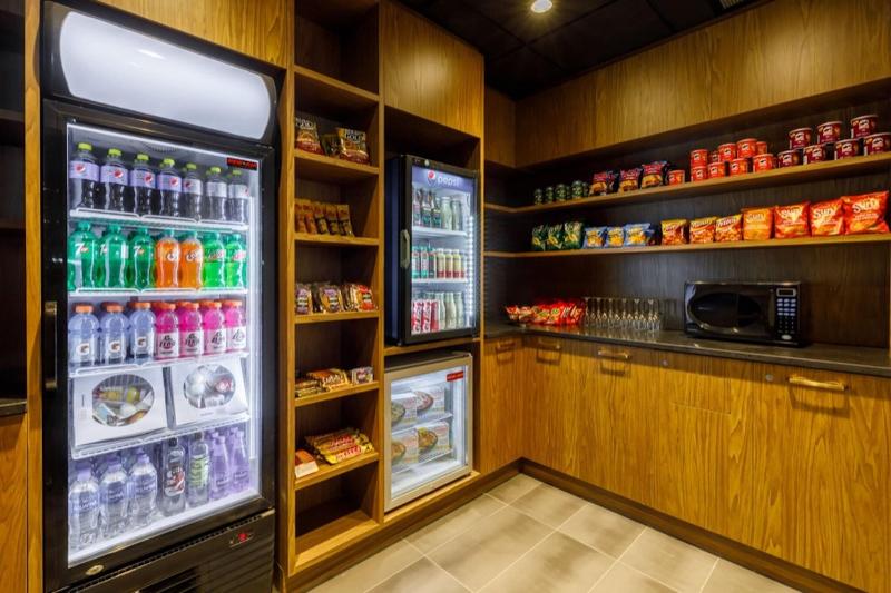 فندق Four Points By Sheraton Levis Convention Centre