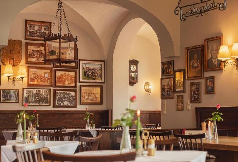 Отель Gasthof Zum Kirchenwirt