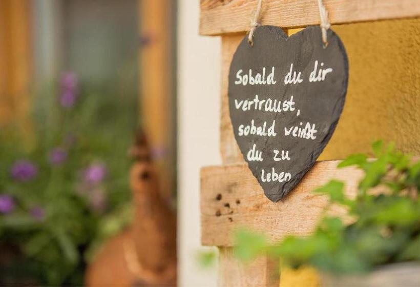 Отель Gasthof Zum Kirchenwirt