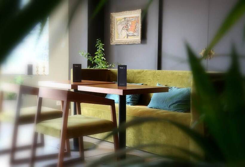 ホテル Hôtel Victor