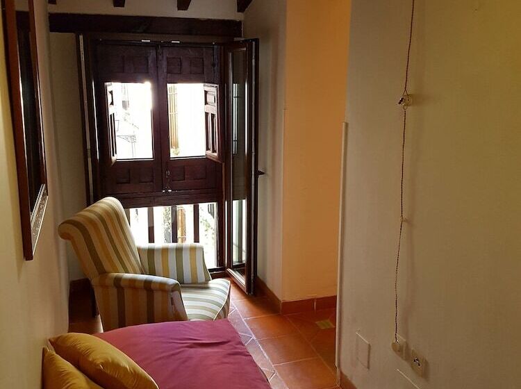 هتل Palacio Cobertizo De Santa Ines