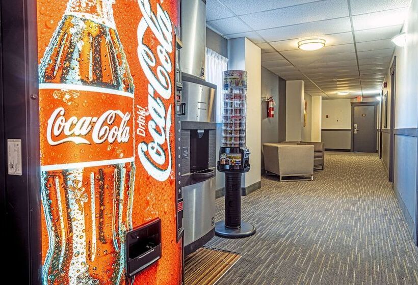 هتل Quality Inn Halifax Airport