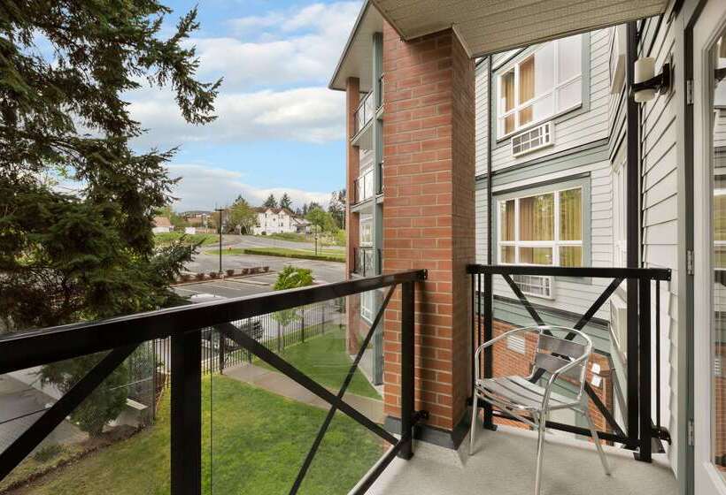 בית מלון כפרי Ramada By Wyndham Nanaimo