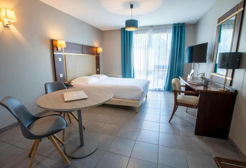 בית מלון כפרי Les Pins Galants