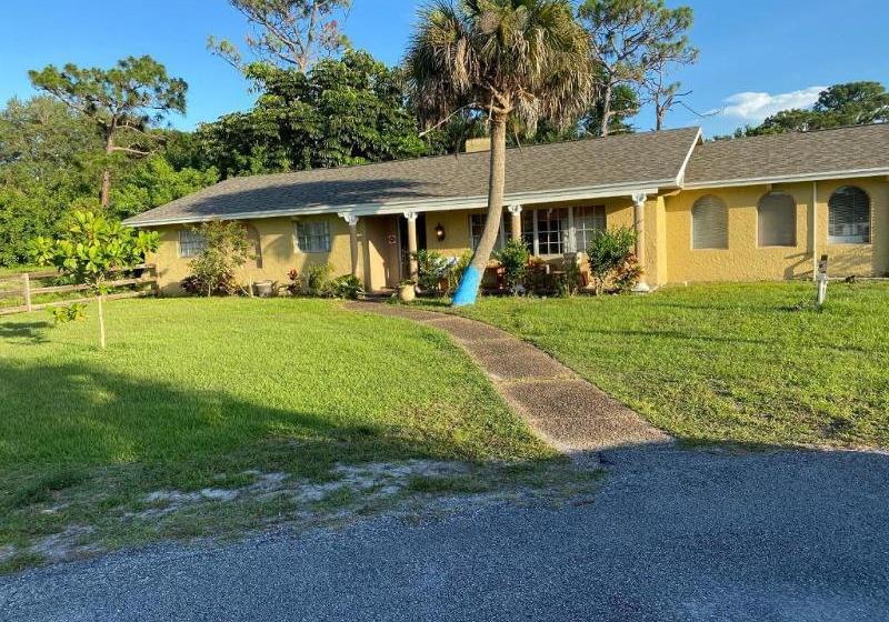 فندق Oyo Family Ranch At Melbourne Fl