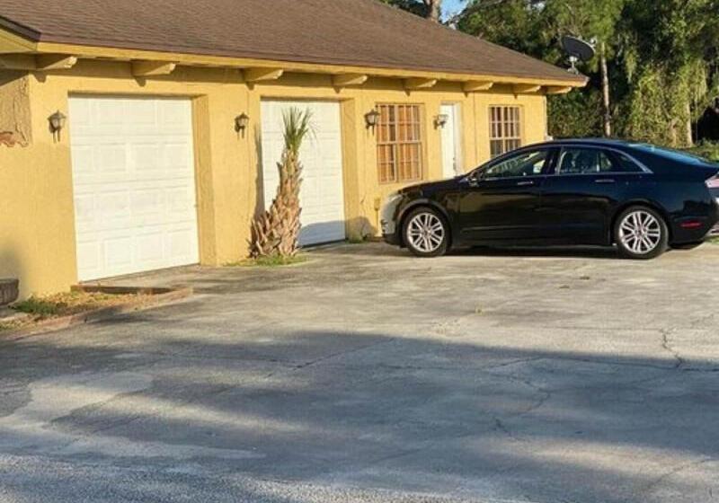 فندق Oyo Family Ranch At Melbourne Fl