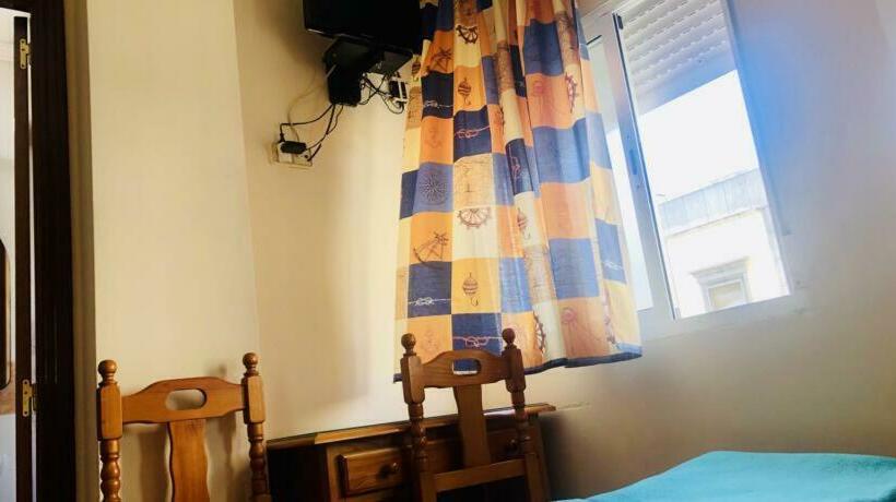 بنسيون Hostal Algeciras
