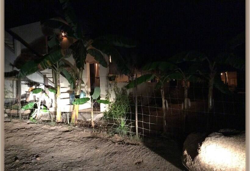 پانسیون Room In Guest Room   Camp   Santos Cabana Fabricio