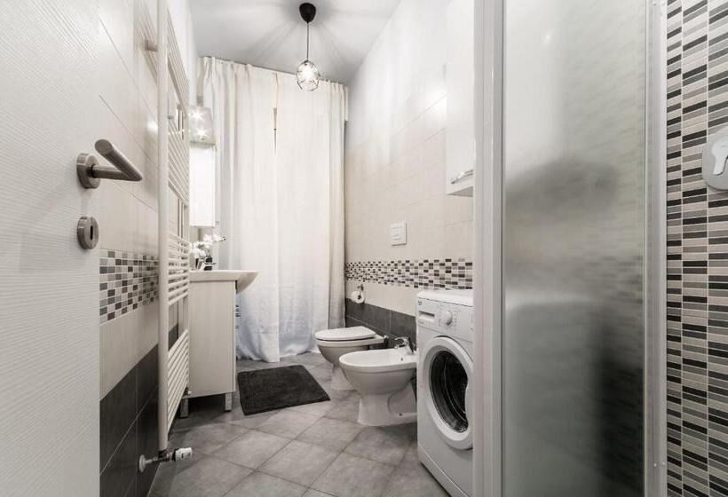 4 Star Bologna Train Station   Self Check In