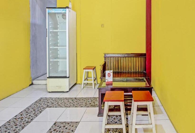 فندق Capital O 91690 Moza Guest House