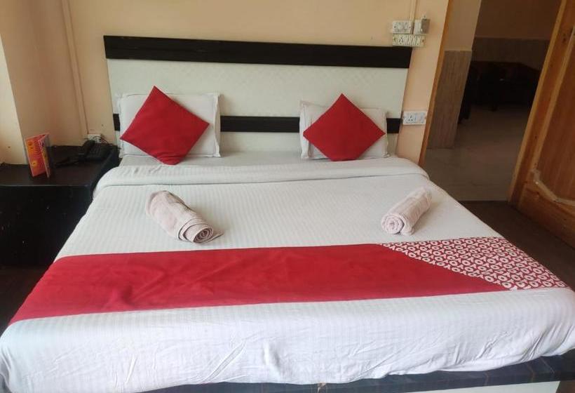 בית מלון כפרי Trinetara By Sonachi