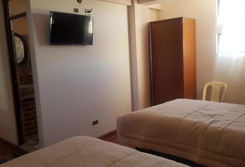 تختخواب و صبحانه Asian House