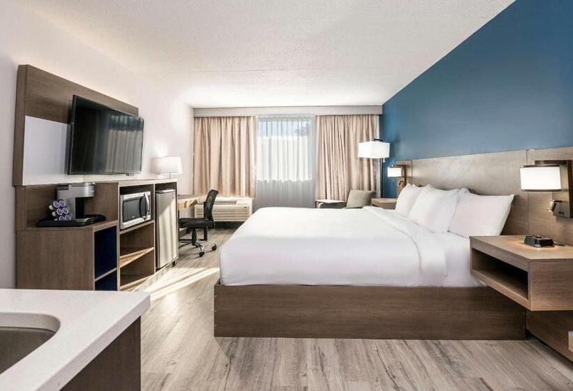 هتل Comfort Suites Kingston Central