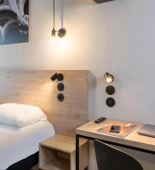 בית מלון כפרי Ibis Styles Namur