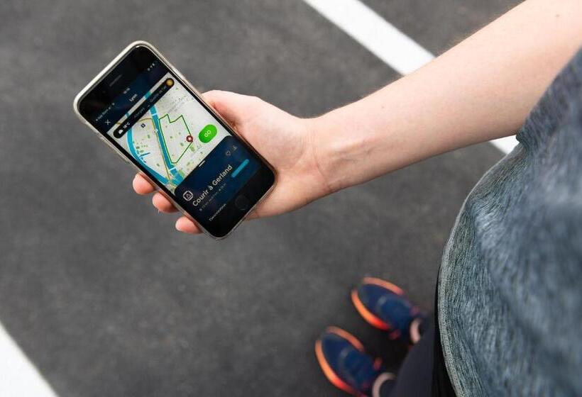 هتل Campanile Smart Lyon Est  Eurexpo Bron Aviation