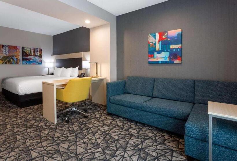 هتل La Quinta Inn & Suites By Wyndham Shorewood