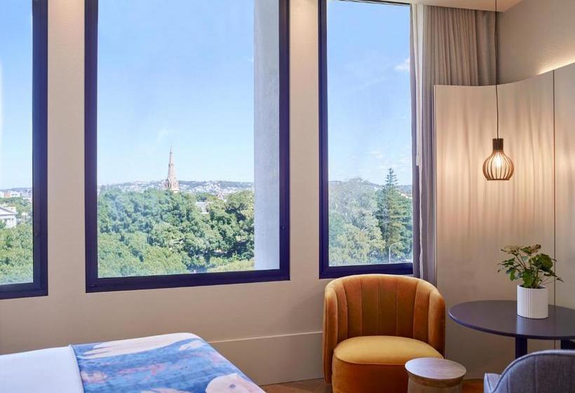 هتل Crystalbrook Kingsley