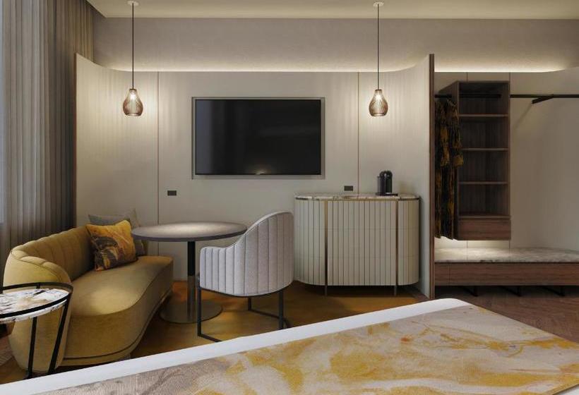 هتل Crystalbrook Kingsley