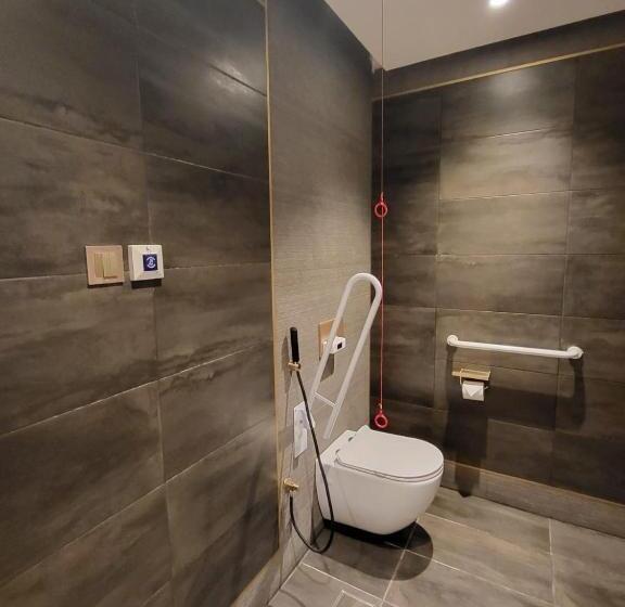هتل Velar Inn