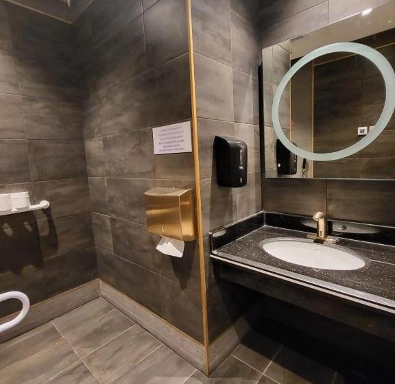 هتل Velar Inn
