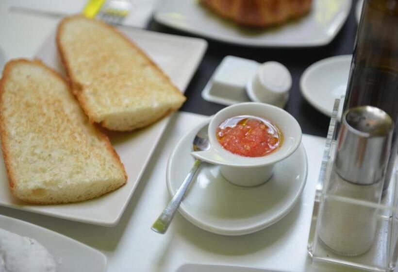 تختخواب و صبحانه Md Modern Hotel   Jardines
