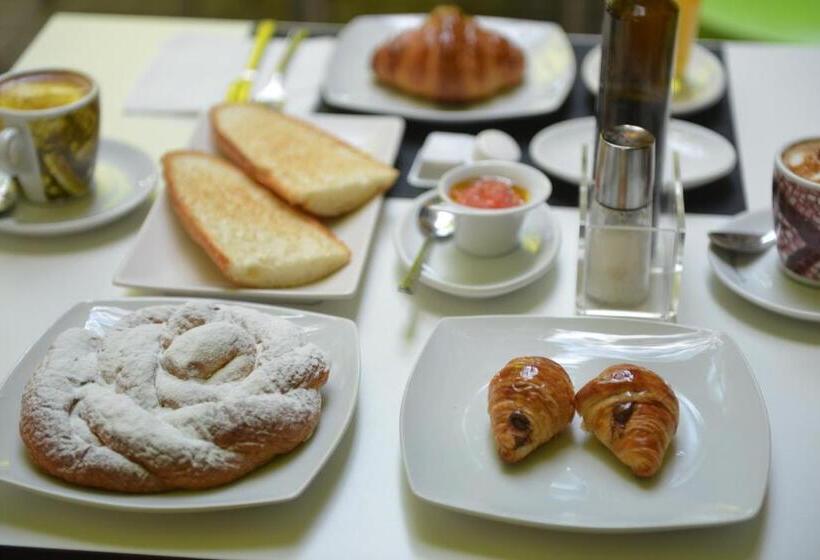 تختخواب و صبحانه Md Modern Hotel   Jardines